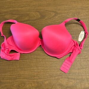 NWT-Victoria’s Secret hot pink bra, 38C.
